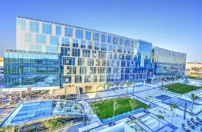 معرض - استوديو - 2 حمامات للايجار في كابيتال بيزنس بارك - محور 26 يوليو - الشيخ زايد - الجيزة