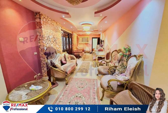 Apartment - 2 Bedrooms - 1 Bathroom for sale in Al Ekbal St. - Laurent - Hay Sharq - Alexandria
