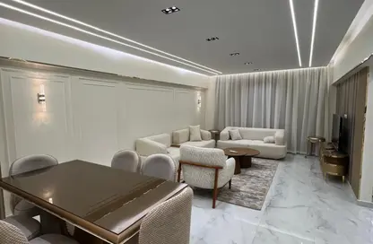 Apartment - 2 Bedrooms - 2 Bathrooms for rent in Crystal Plaza - Zahraa El Maadi - Hay El Maadi - Cairo