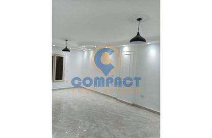 Apartment - 2 Bedrooms - 1 Bathroom for rent in 8th District - Sheikh Zayed City - Giza
