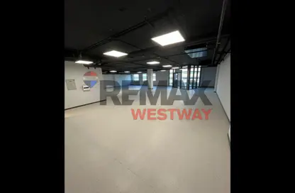 Office Space - Studio - 4 Bathrooms for rent in The portal - Beverly Hills - Sheikh Zayed Compounds - Sheikh Zayed City - Giza