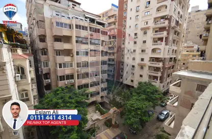 Apartment - 2 Bedrooms - 1 Bathroom for sale in Laurent - Hay Sharq - Alexandria