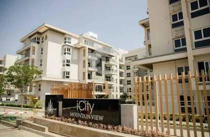Apartment - 3 Bedrooms - 3 Bathrooms for sale in Mountain View iCity - 5th Settlement Compounds - The 5th Settlement - New Cairo City - Cairo