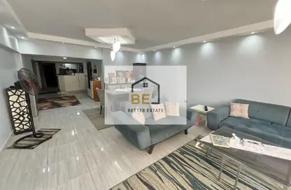 Apartment - 2 Bedrooms - 2 Bathrooms for sale in Cornish El Nile St. - Maadi - Hay El Maadi - Cairo