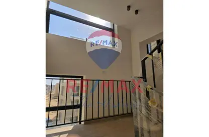 دوبلكس - 2 غرف نوم - 3 حمامات للبيع في أو ويست - كمبوندات 6 أكتوبر - مدينة 6 أكتوبر - الجيزة