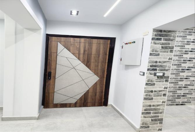 7992556 - Property Image 2