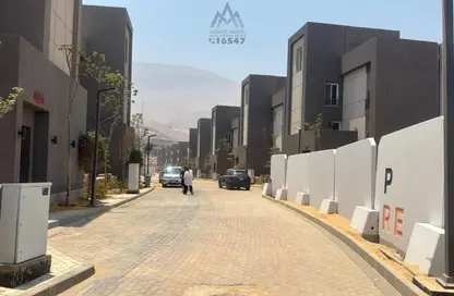 شاليه - 2 غرف نوم - 2 حمامات للبيع في جبال السخنة - العين السخنة - السويس