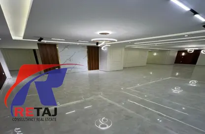 Apartment - 3 Bedrooms - 3 Bathrooms for sale in Al Nasr Road - 1st Zone - Nasr City - Cairo