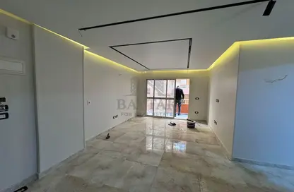 Apartment - 2 Bedrooms - 1 Bathroom for rent in Degla Palms - Al Wahat Road - 6 October City - Giza