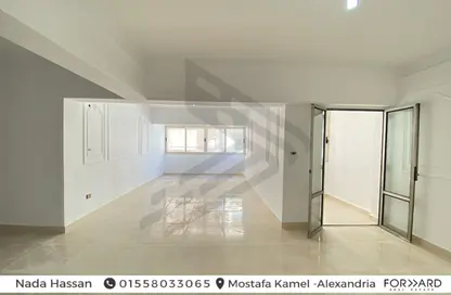 شقة - 2 غرف نوم - 1 حمام للبيع في مصطفي كامل - حي شرق - الاسكندرية