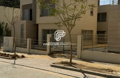 Villa - 3 Bedrooms - 5 Bathrooms for sale in Palm Hills New Cairo - 5th Settlement Compounds - The 5th Settlement - New Cairo City - Cairo
