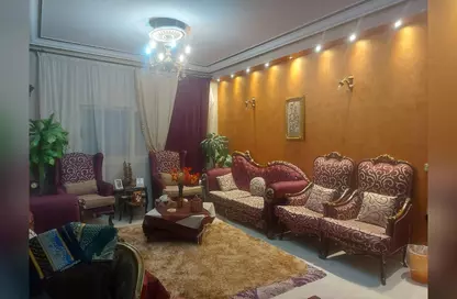 Apartment - 4 Bedrooms - 3 Bathrooms for sale in Area G - Ganoob El Acadimia - New Cairo City - Cairo