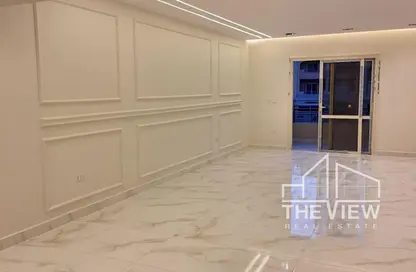 Apartment - 3 Bedrooms - 3 Bathrooms for sale in Al Khamayel city - Sheikh Zayed Compounds - Sheikh Zayed City - Giza