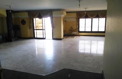 Apartment - 4 Bedrooms - 2 Bathrooms for sale in Moez Al Dawla St. - 6th Zone - Nasr City - Cairo