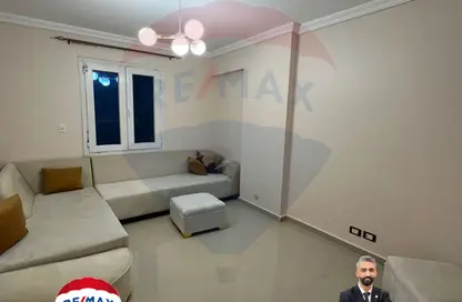 شقة - 3 غرف نوم - 2 حمامات للبيع في شارع كفر عبده - كفر عبده - رشدي - حي شرق - الاسكندرية