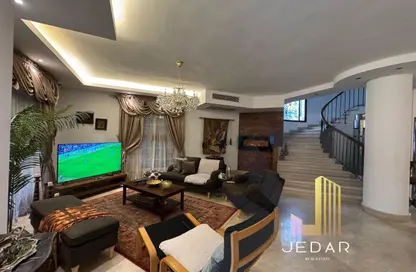 فيلا - 5 غرف نوم - 5 حمامات للبيع في جرين هيلز - محور 26 يوليو - مدينة 6 أكتوبر - الجيزة