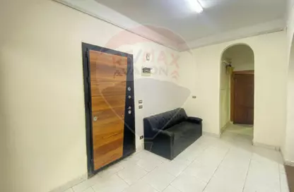 Apartment - 3 Bedrooms - 1 Bathroom for rent in Cleopatra - Hay Sharq - Alexandria