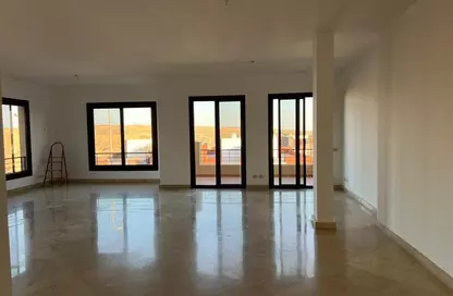 Penthouse - 3 Bedrooms - 2 Bathrooms for sale in Casa - Sheikh Zayed Compounds - Sheikh Zayed City - Giza