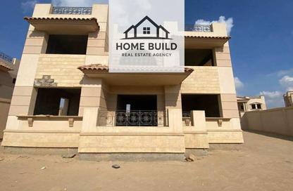 Villa - 4 Bedrooms - 3 Bathrooms for sale in Royal City - Sheikh Zayed Compounds - Sheikh Zayed City - Giza