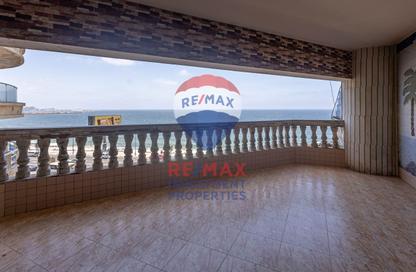 Apartment - 3 Bedrooms - 2 Bathrooms for sale in Al Geish Road - Camp Chezar - Hay Wasat - Alexandria