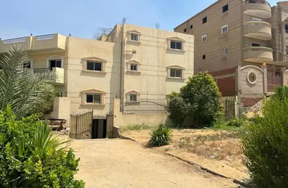 فيلا - 4 غرف نوم - 2 حمامات للبيع في مدينة الشروق - القاهرة
