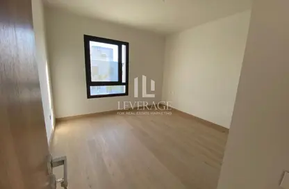 فيلا - 5 غرف نوم - 5 حمامات للايجار في كمبوند البروج - كمبوندات الشروق - مدينة الشروق - القاهرة