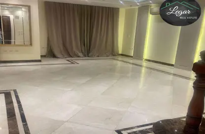 تاون هاوس - 4 غرف نوم - 4 حمامات للايجار في جييرا - الحي الثالث عشر - الشيخ زايد - الجيزة
