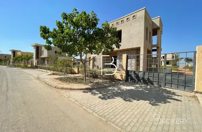 Villa - 3 Bedrooms - 4 Bathrooms for sale in Ivy - Cairo Alexandria Desert Road - Giza