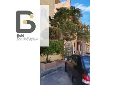 فيلا - 8 غرف نوم - 6 حمامات للبيع في المستثمرين الجنوبية - مدينة القاهرة الجديدة - القاهرة