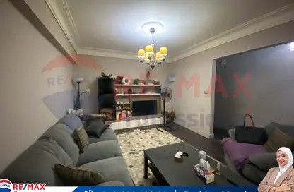 Apartment - 2 Bedrooms - 1 Bathroom for sale in Mohamed Fawzy Moaz St. - Smouha - Hay Sharq - Alexandria