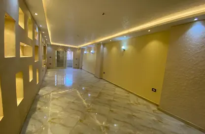 شقة - 3 غرف نوم - 2 حمامات للبيع في شارع غزه - المهندسين - الجيزة