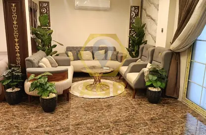 Apartment - 4 Bedrooms - 3 Bathrooms for sale in Mostafa Helmy St. - Almazah - Heliopolis - Masr El Gedida - Cairo