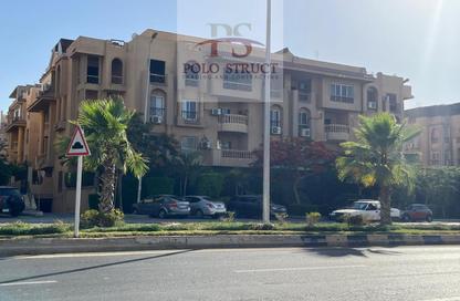 Apartment - 3 Bedrooms - 3 Bathrooms for sale in 8th District - Sheikh Zayed City - Giza