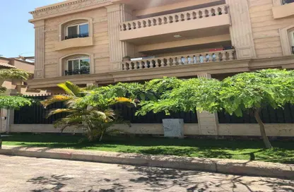 شقة - 3 غرف نوم - 4 حمامات للايجار في شارع دكتور ياسين عبد الغفار - المنطقة ج - حى جنوب الاكايمية - مدينة القاهرة الجديدة - القاهرة