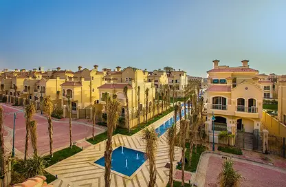 Townhouse - 3 Bedrooms - 3 Bathrooms for sale in Al Patio 5 East - El Patio - El Shorouk Compounds - Shorouk City - Cairo