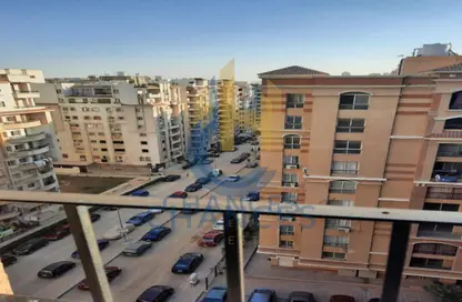 Apartment - 3 Bedrooms - 2 Bathrooms for sale in Maadi Gardens - Maadi - Hay El Maadi - Cairo