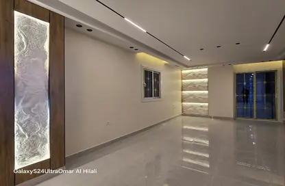 Apartment - 3 Bedrooms - 2 Bathrooms for sale in Gate 4 - Mena - Hadayek El Ahram - Giza