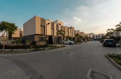 تاون هاوس - 4 غرف نوم - 4 حمامات للايجار في كمبوند البروج - كمبوندات الشروق - مدينة الشروق - القاهرة