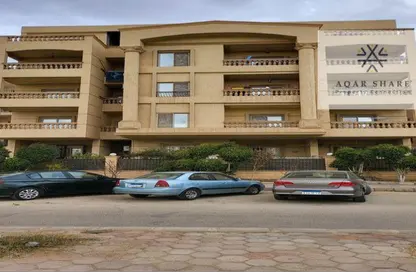 Apartment - 3 Bedrooms - 2 Bathrooms for sale in 3rd Area - Shorouk City - Cairo