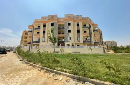 شقة - 3 غرف نوم - 3 حمامات للبيع في المجاورة الاولي - المنطقة الرابعة - مدينة الشروق - القاهرة