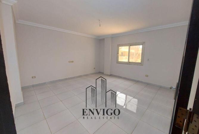 8006053 - Property Image 2