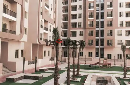 Apartment - 3 Bedrooms - 3 Bathrooms for sale in Hassan Ma'moon St. - 6th Zone - Nasr City - Cairo