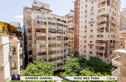 Apartment - 2 Bedrooms - 1 Bathroom for sale in Shaarawy St. - Laurent - Hay Sharq - Alexandria