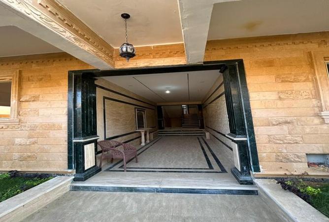 8137355 - Property Image 2
