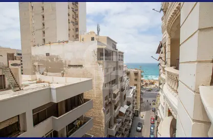 Apartment - 3 Bedrooms - 2 Bathrooms for sale in Ahmed Zou Al Fekar St. - Laurent - Hay Sharq - Alexandria