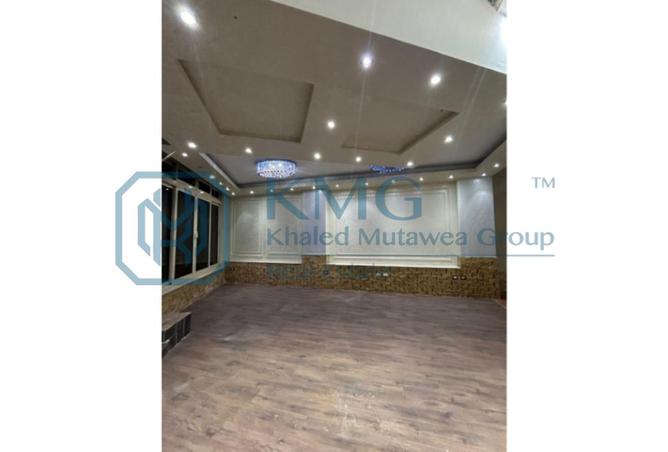 8249806 - Property Image 2