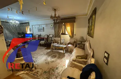 Apartment - 3 Bedrooms - 2 Bathrooms for sale in Fareek Awal Ali Amer St. - 6th Zone - Nasr City - Cairo