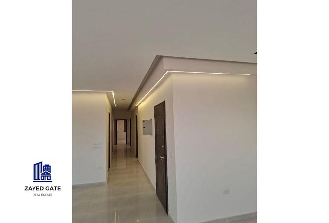 8181990 - Property Image 3