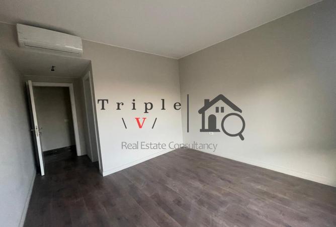 8426809 - Property Image 3