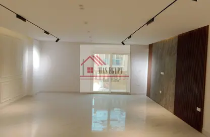 شقة - 3 غرف نوم - 3 حمامات للبيع في شارع الاسراء - المهندسين - الجيزة